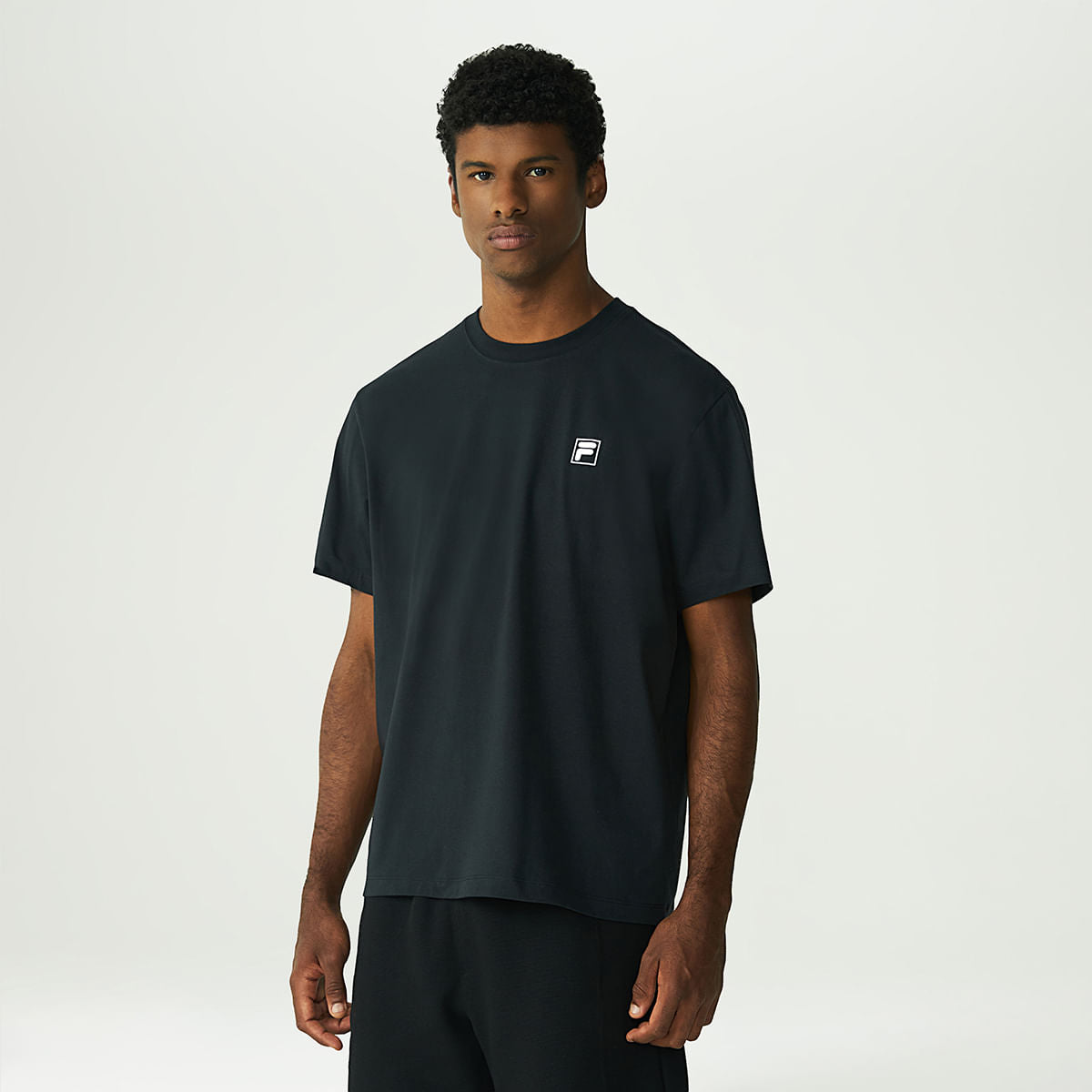 Fila Camiseta Masc. Comfort Classic — Preto/Branco - 312