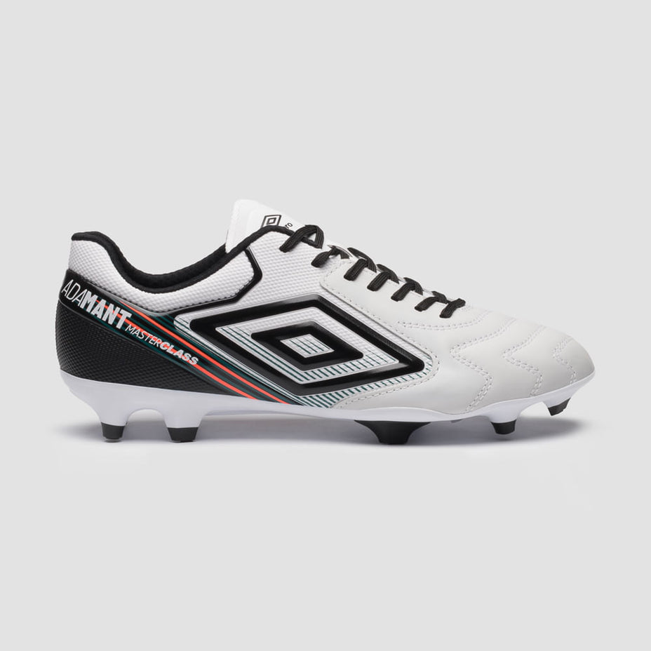 Umbro Chuteira Campo Adamant Master — Branco/Preto/Coral - 210
