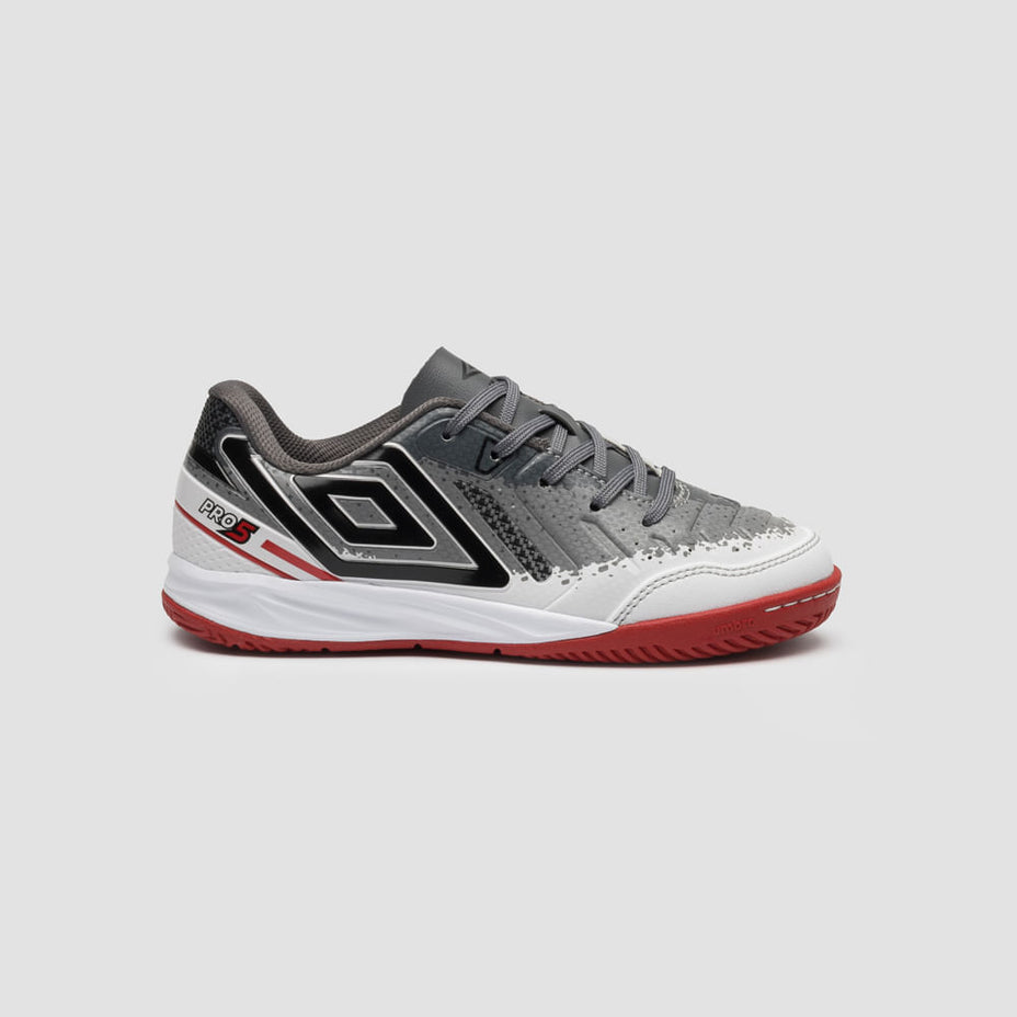 Umbro Chuteira Indoor Pro 5 Jr Shark — Branco/Grafite/Vermelho - 284