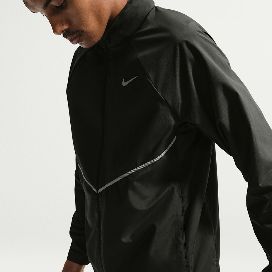 Nike Jaqueta Uv Repel Miler Masc. — Preto - 10