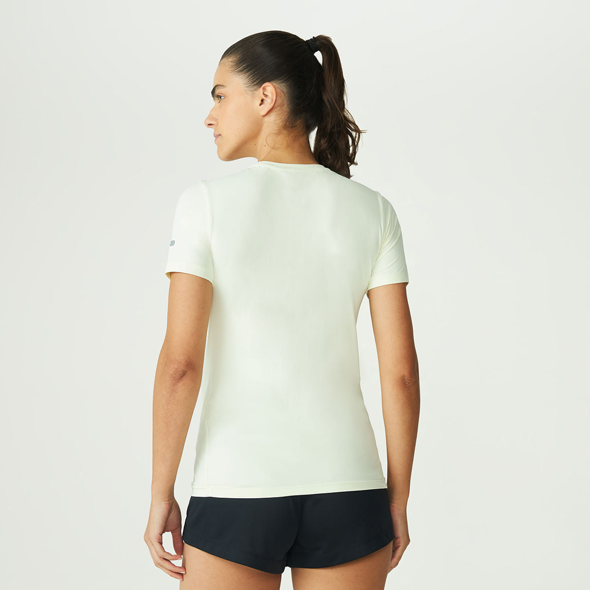Fila Camiseta Fem. Sun Protect Breezy — Cremeclaro/Prata - 3805i