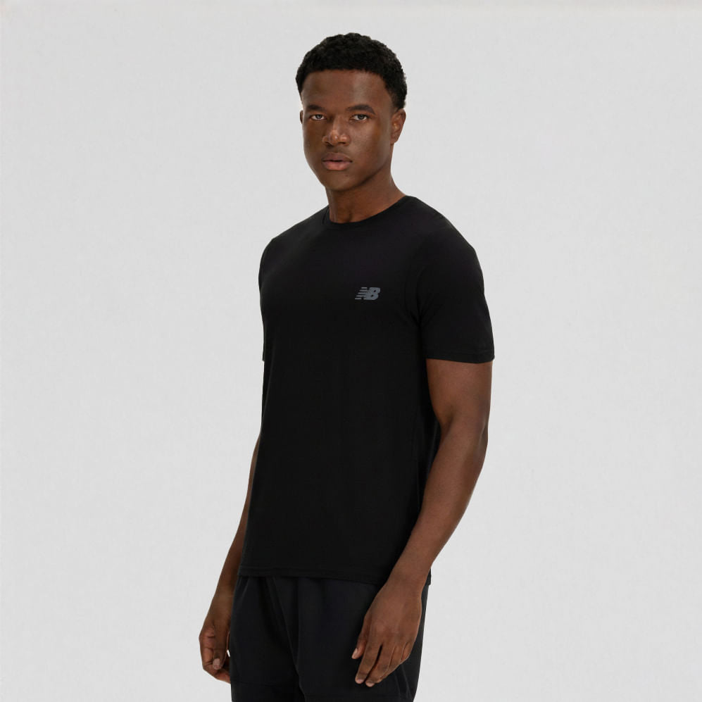 New Balance Camiseta Active Logo — Preto - BK