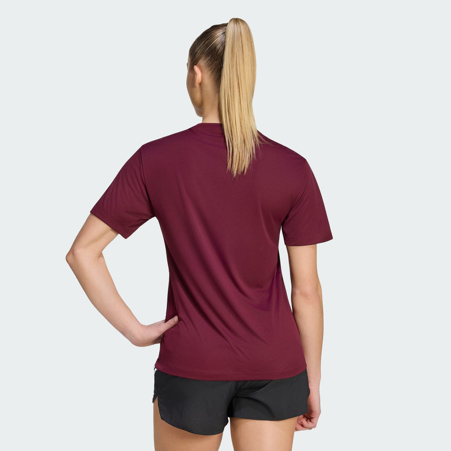 Adidas Camiseta Run Ess Tee W — Vermelho - .