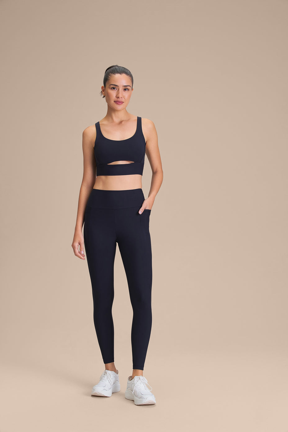 Live Top Cut Out Fit Green — Preto - 00PT01