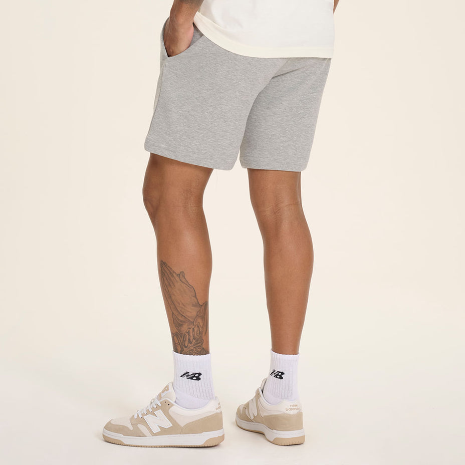 New Balance Bermuda Essentials — Cinza/Mescla - AG