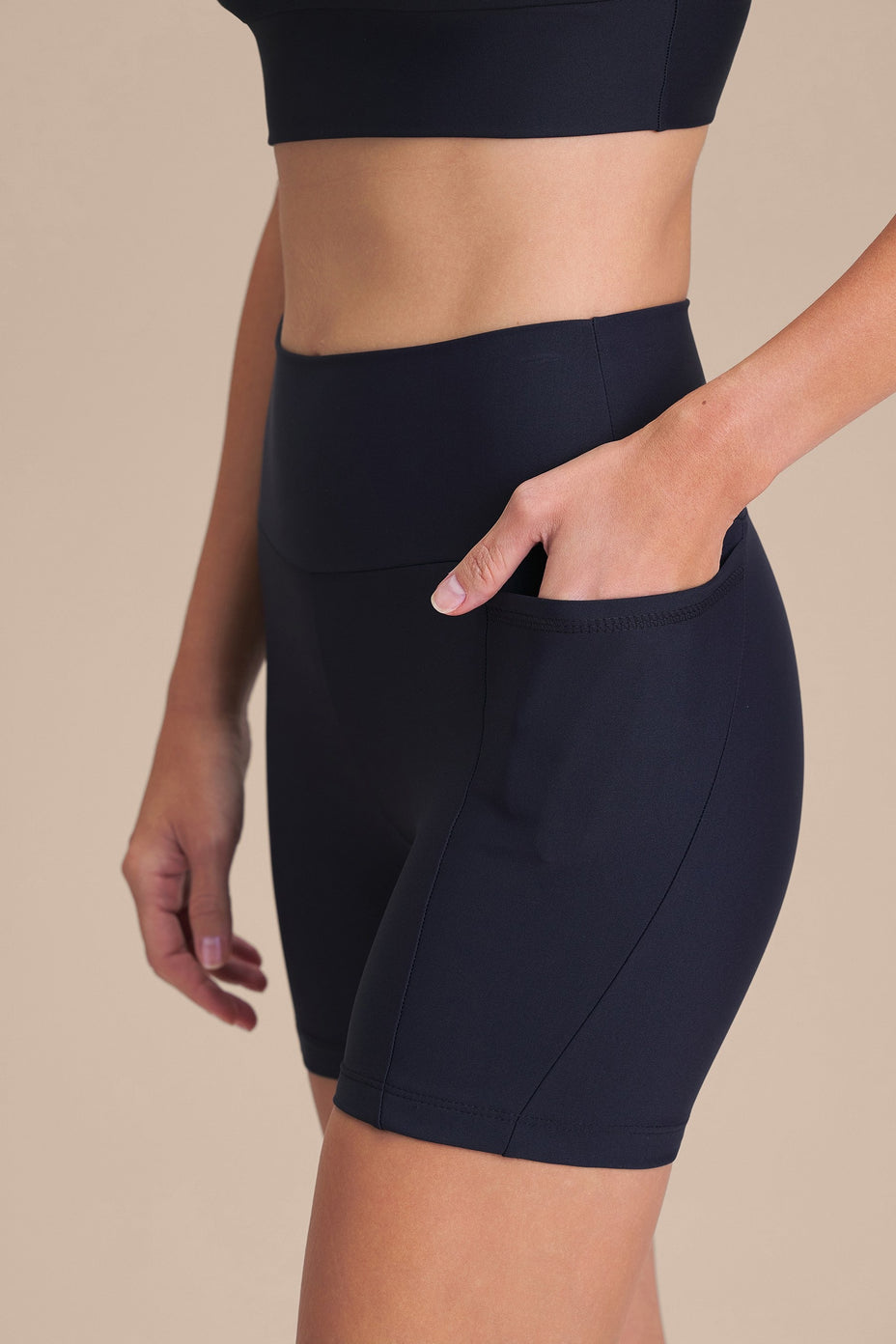 Live Shorts Fit Green — Preto - 00PT01