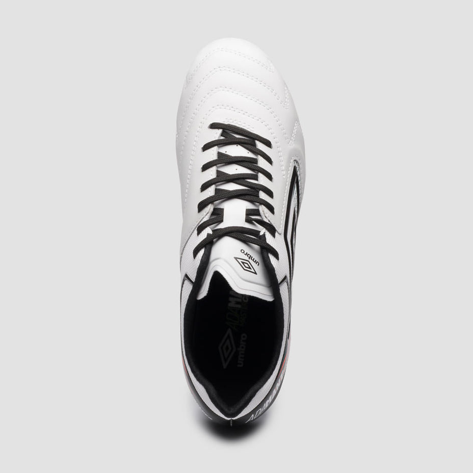 Umbro Chuteira Campo Adamant Master — Branco/Preto/Coral - 210