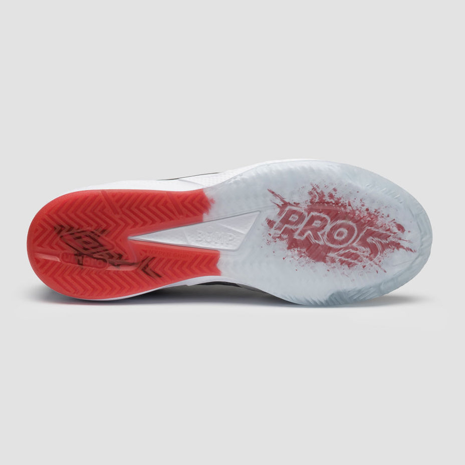 Umbro Chuteira Futsal Pro 5 Bump Shark — Branco/Grafite/Vermelho - 284