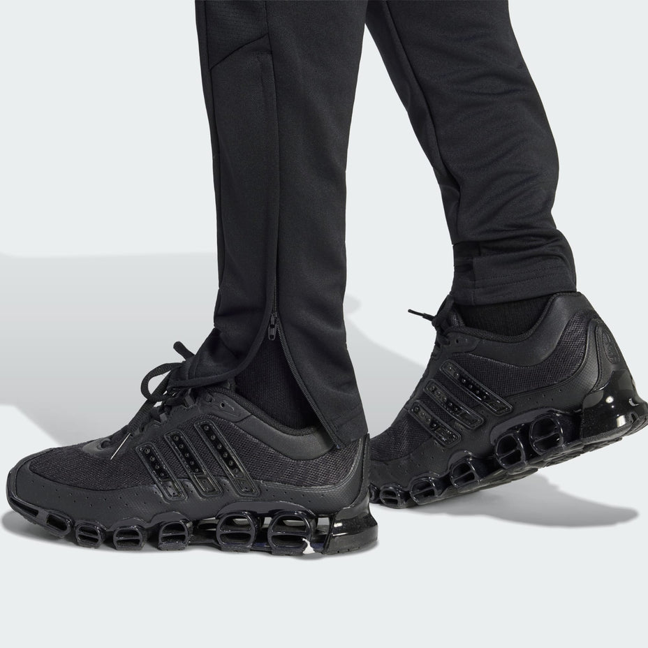 Adidas Calça Tiro Es Pnt — Preto - .