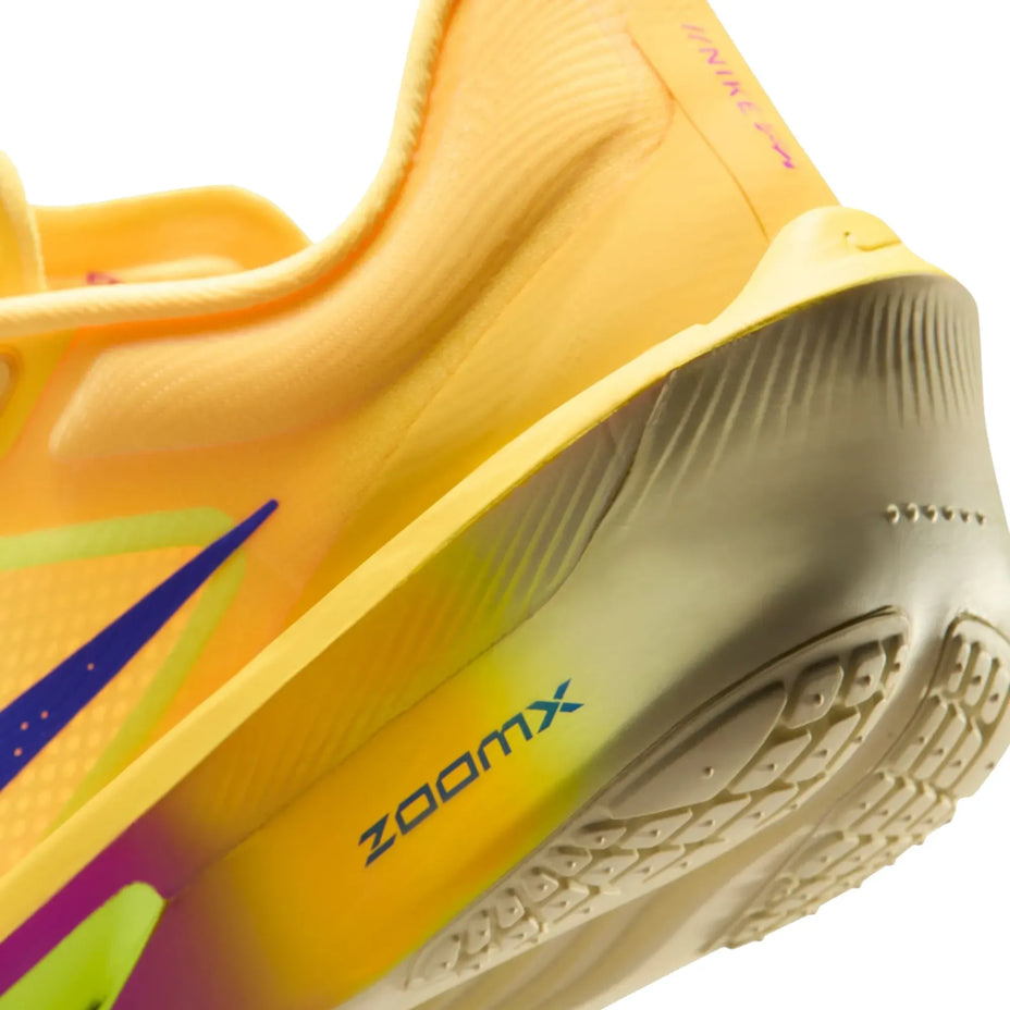 Nike Tenis Zoom Fly 6 — Amarelo - 800