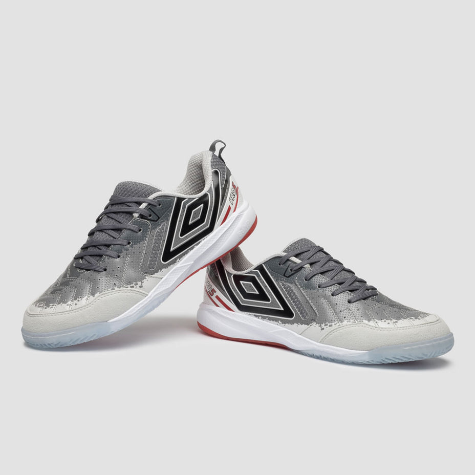 Umbro Chuteira Futsal Pro 5 Bump Shark — Branco/Grafite/Vermelho - 284