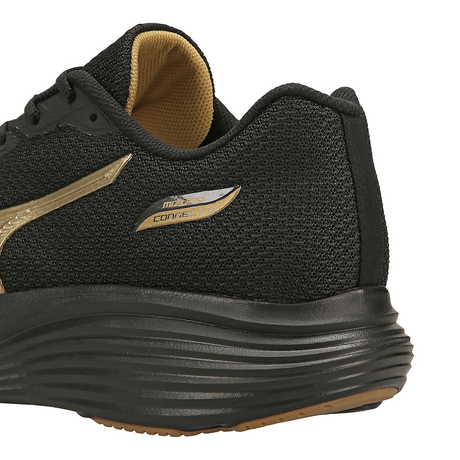 Tênis Mizuno Connect 2 101186186 — Preto/Ouro