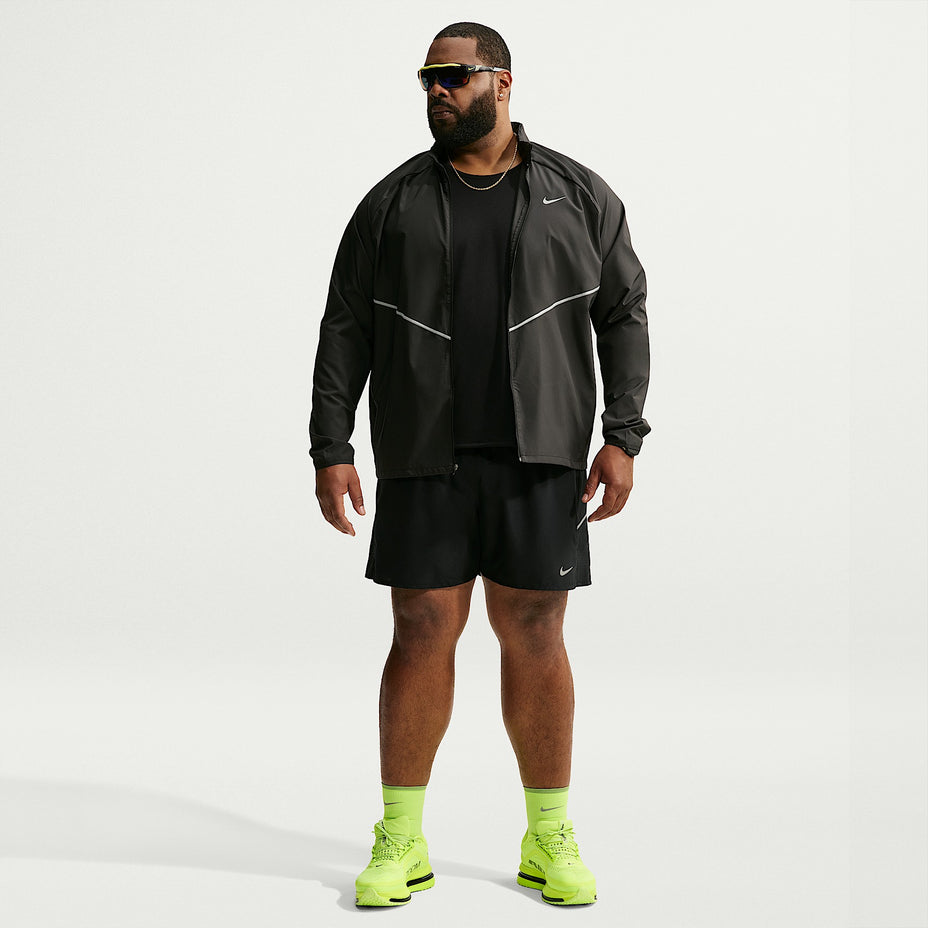 Nike Jaqueta Uv Repel Miler Masc. — Preto - 10