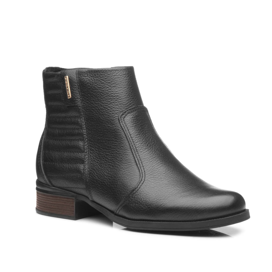 Bota Pegada Cano Curto Em Couro 282008