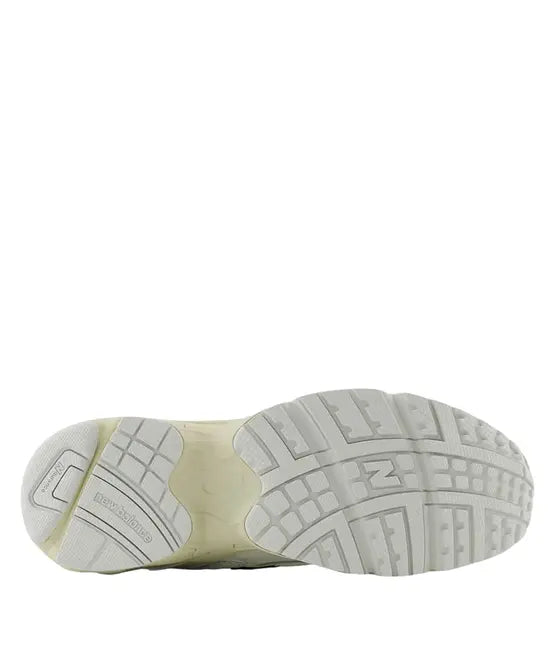 Tênis New Balance 725 Ml725