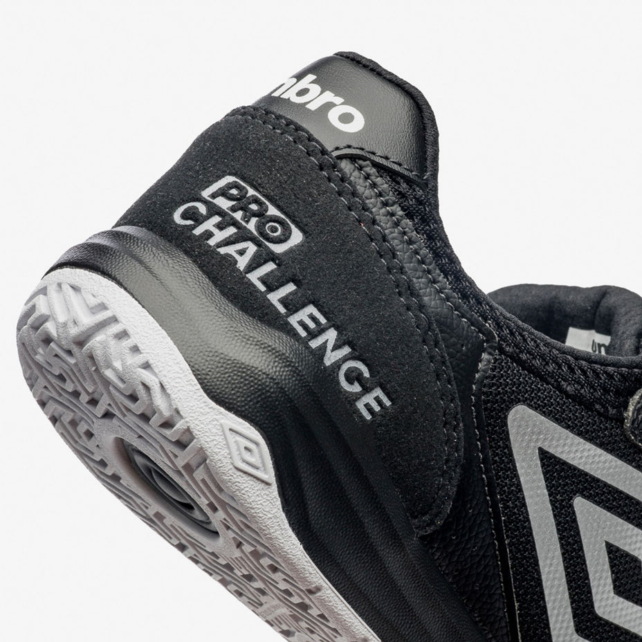 Umbro Chut. Indoor  Pro Challenge Uptake — Preto/Cinza/Branco