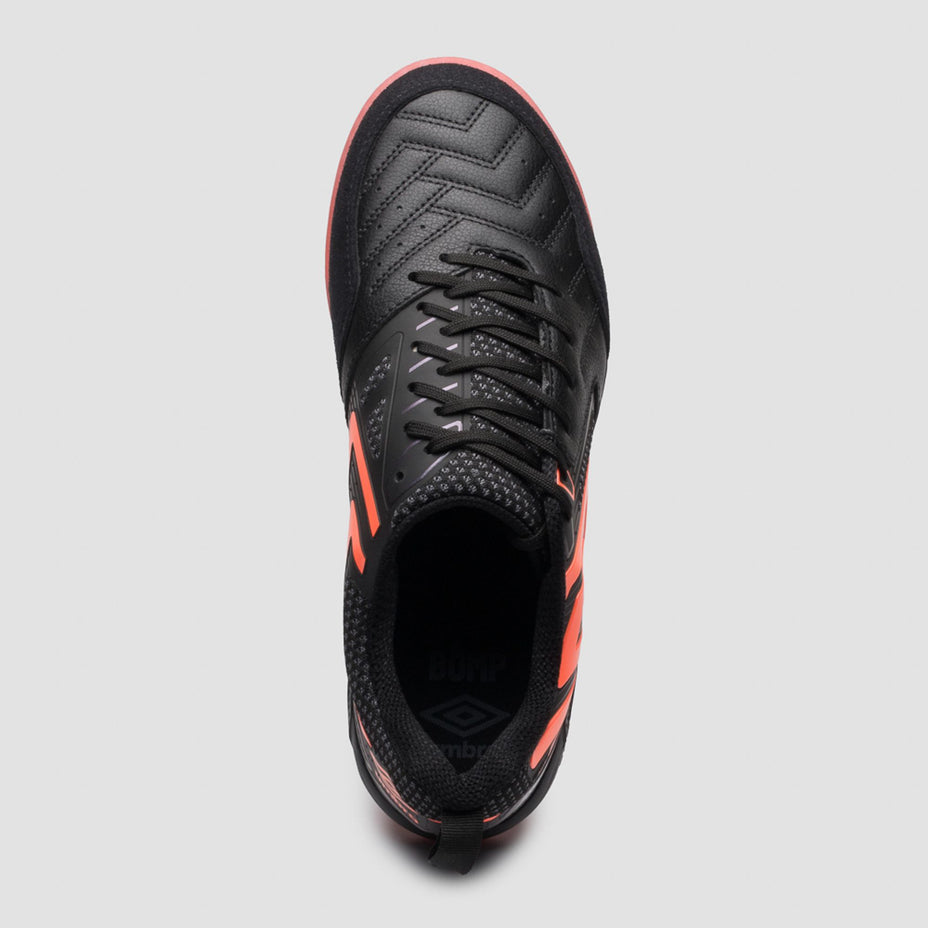 Umbro Chuteira Futsal  Pro 5 Bump — Preto/Coral/Branco