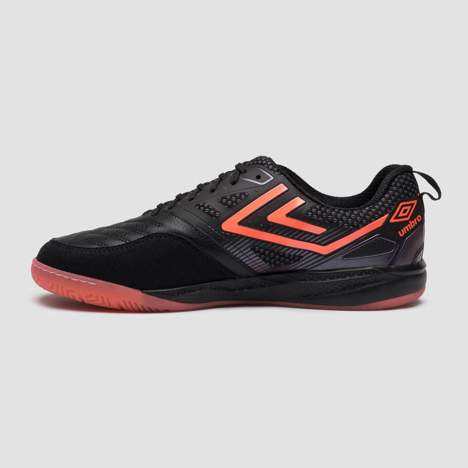 Umbro Chuteira Futsal  Pro 5 Bump — Preto/Coral/Branco