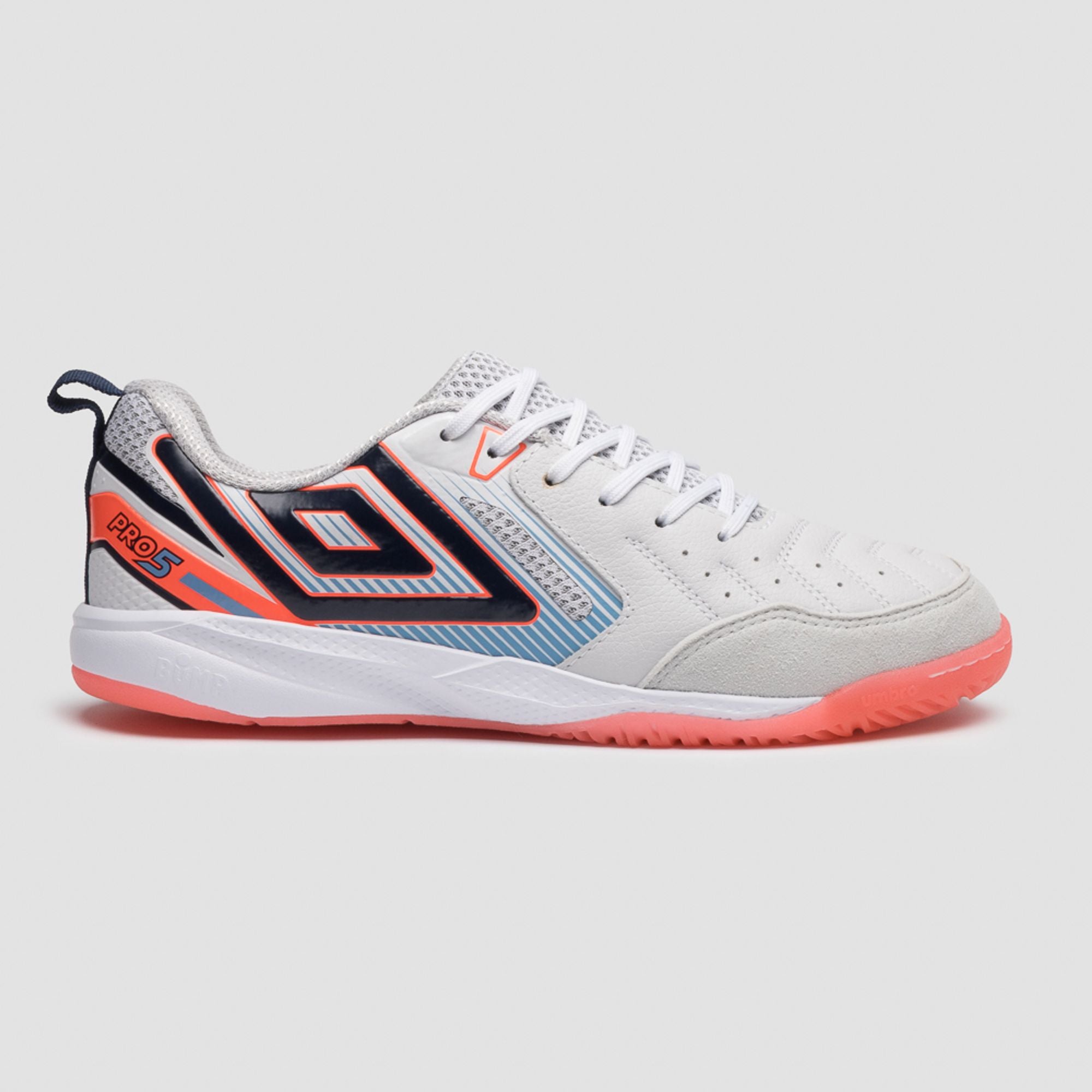 Umbro Chuteira Futsal  Pro 5 Bump — Branco/Coral/Mescla Magenta