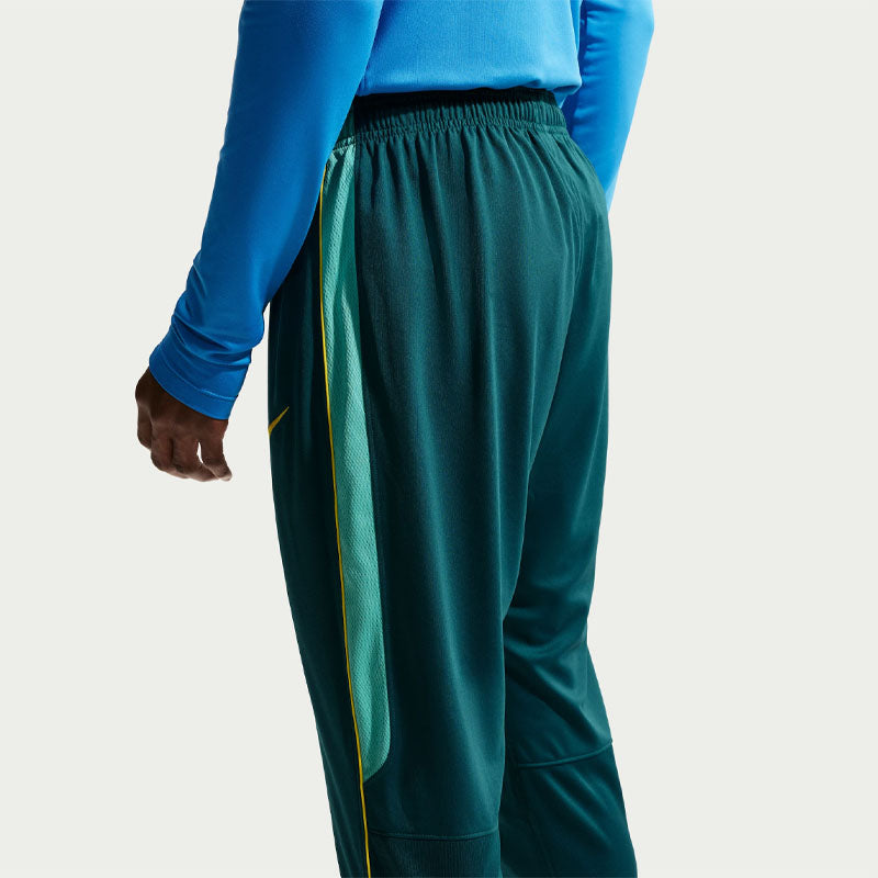 Calça Nike Brasil Dri Fit Academy Pro Ir0911