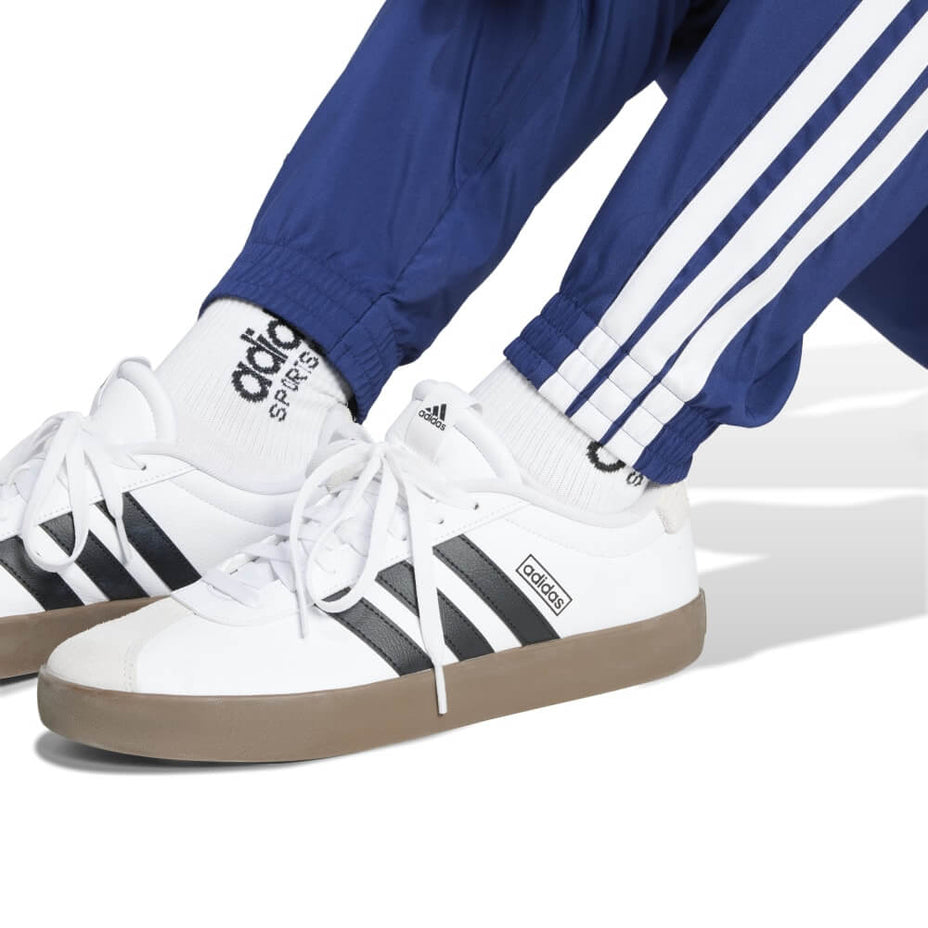 Calça Adidas Woven 3 Stripes Je6403