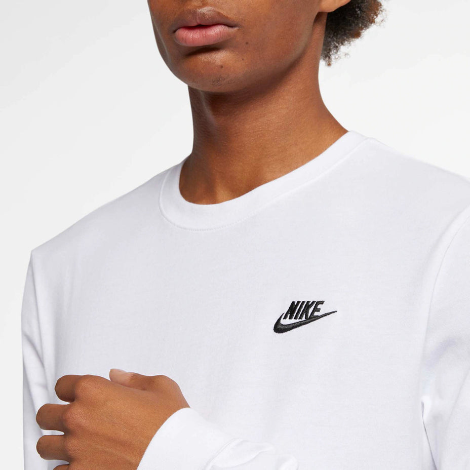 Camiseta Nike Sportswear Branca Ar5193-100