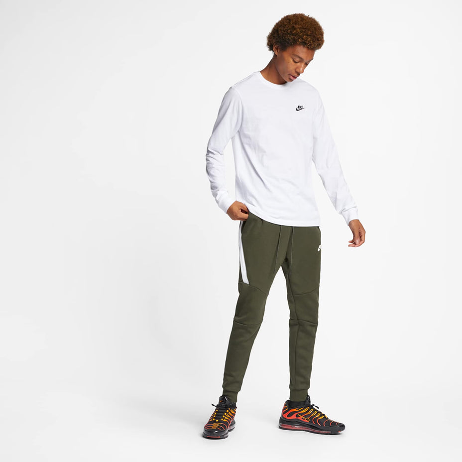 Camiseta Nike Sportswear Branca Ar5193-100