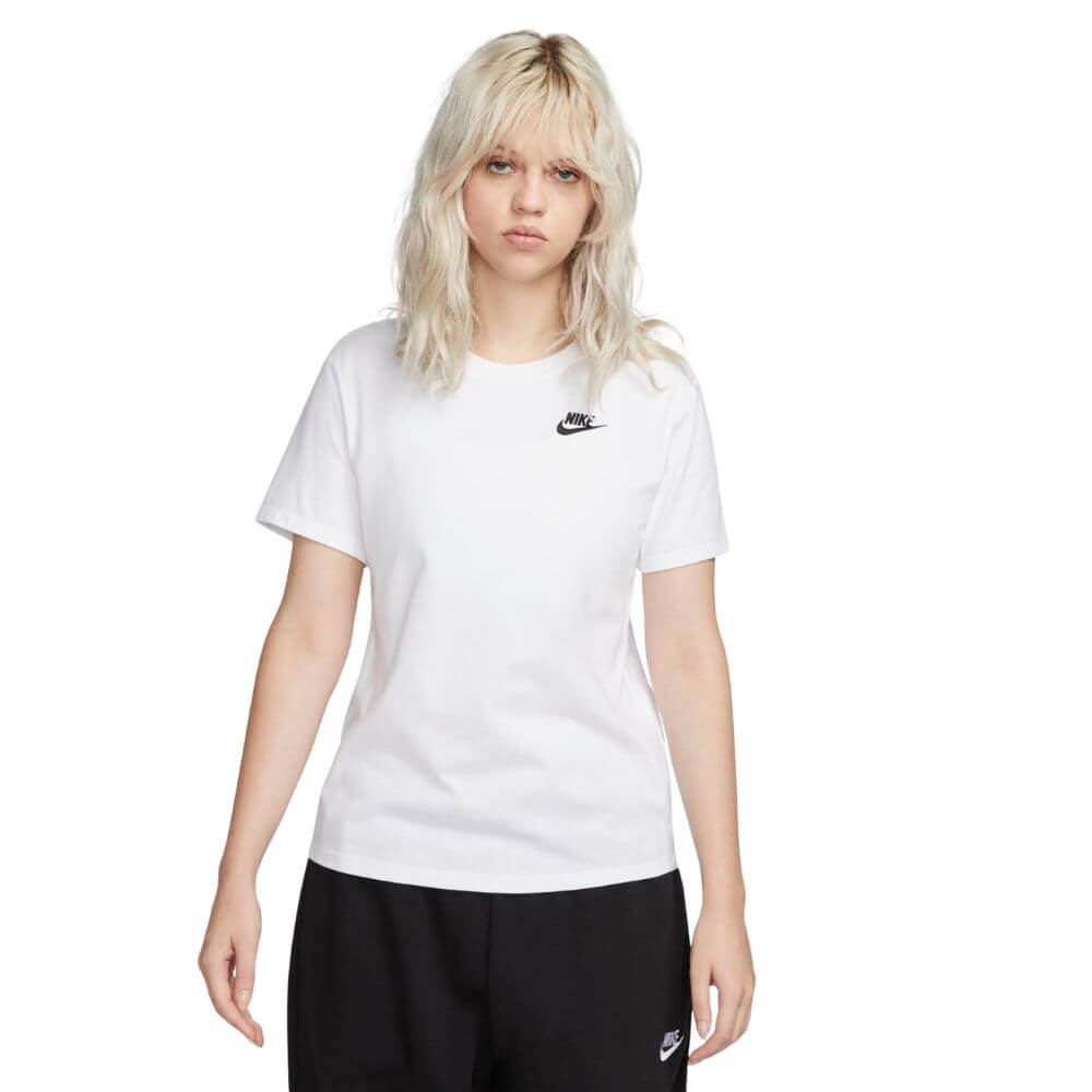 Camiseta Nike Sportswear Club Essentials Branco Dx7902-100