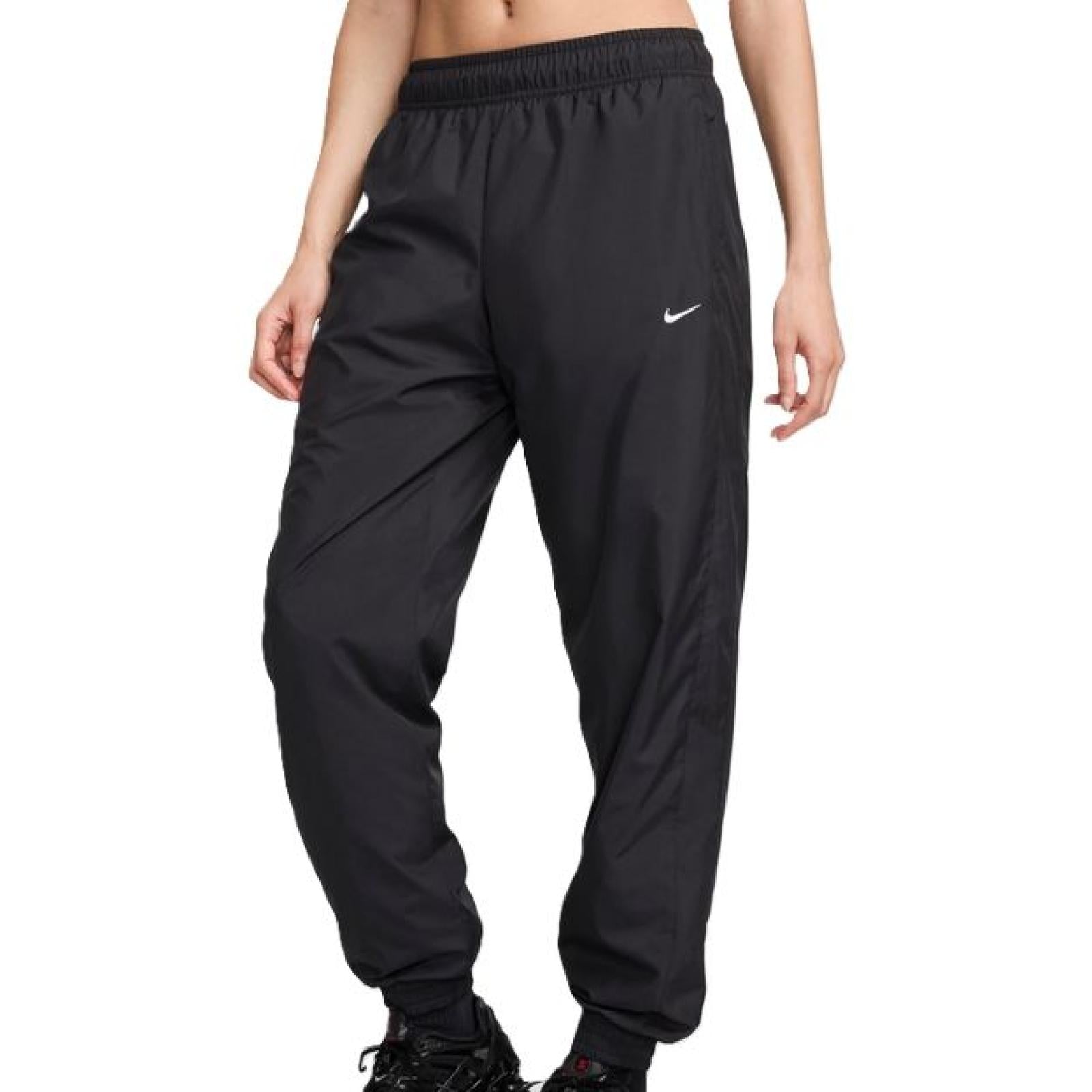 Calça Nike Sportswear Essential Preto Fv7660-010
